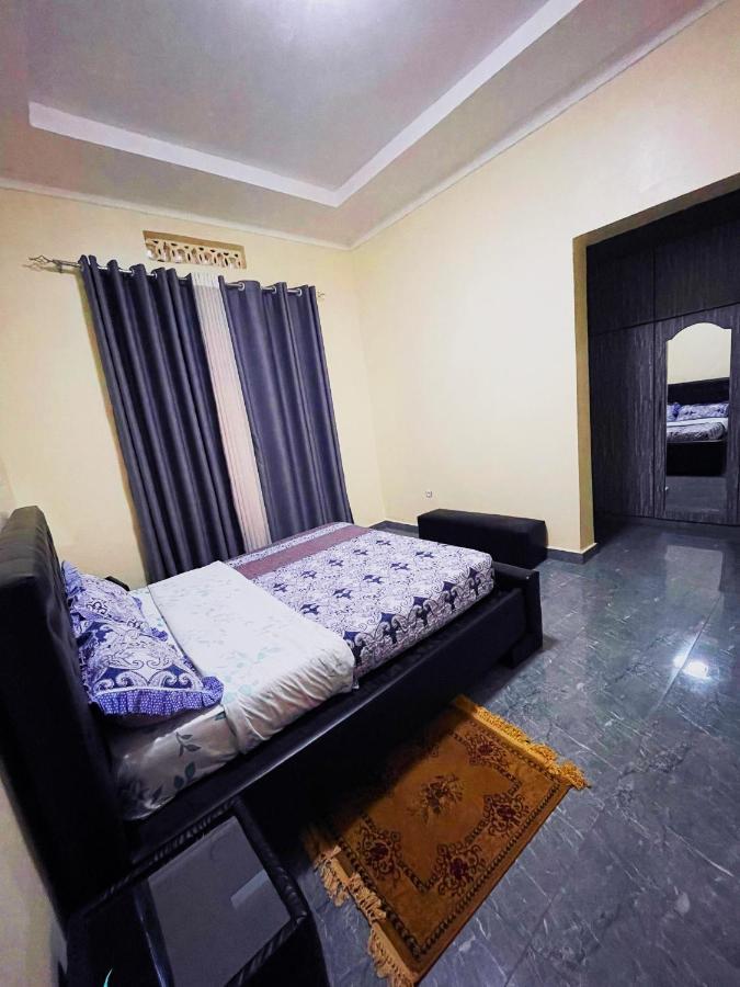 Zeo Airbnb - Cheap Apartment In Κιγκάλι Εξωτερικό φωτογραφία