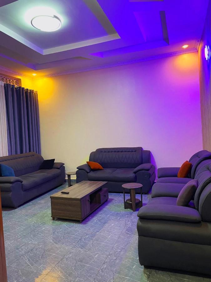 Zeo Airbnb - Cheap Apartment In Κιγκάλι Εξωτερικό φωτογραφία